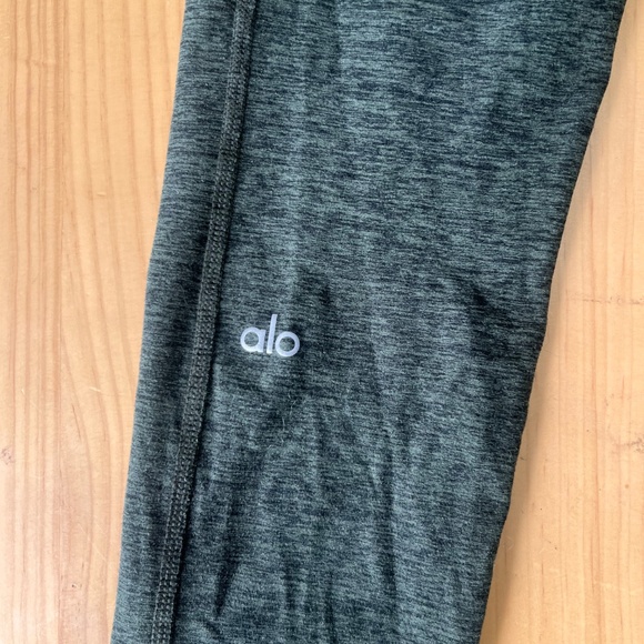 Alo leggings - Picture 2 of 2